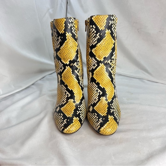 ALDO Aurellane Faux Snakeskin Pattern Yellow Black Booties Womens Size Size 9 - Picture 2 of 9